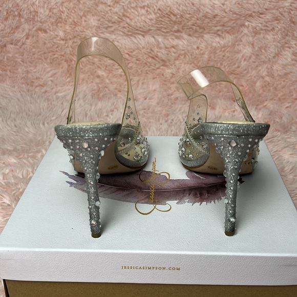 Jessica Simpson Clear/ Silver PVC Rhinestone Cinderella Sandal Size 7M/ 7.5 - Picture 4 of 6